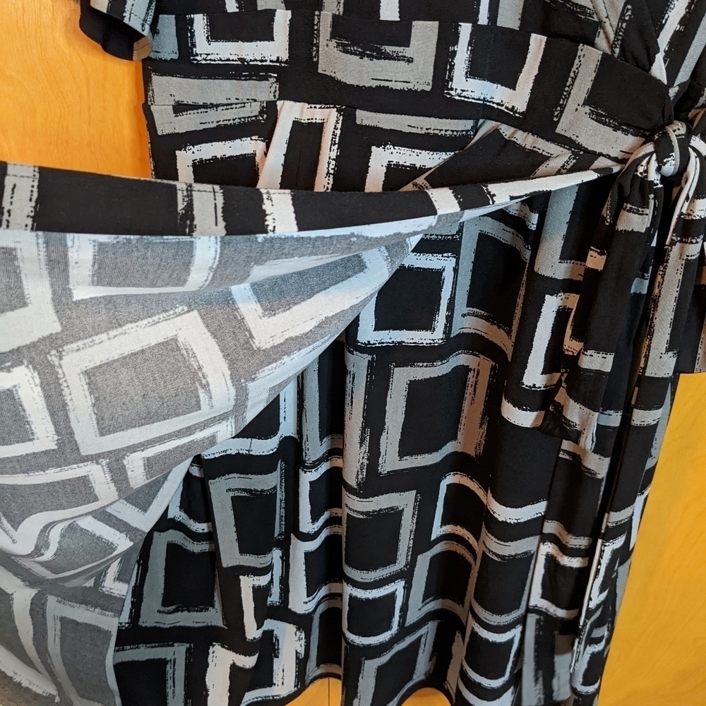 Apt. 9 Geometric Belted Faux Wrap Dress LP - Picture 8 of 12
